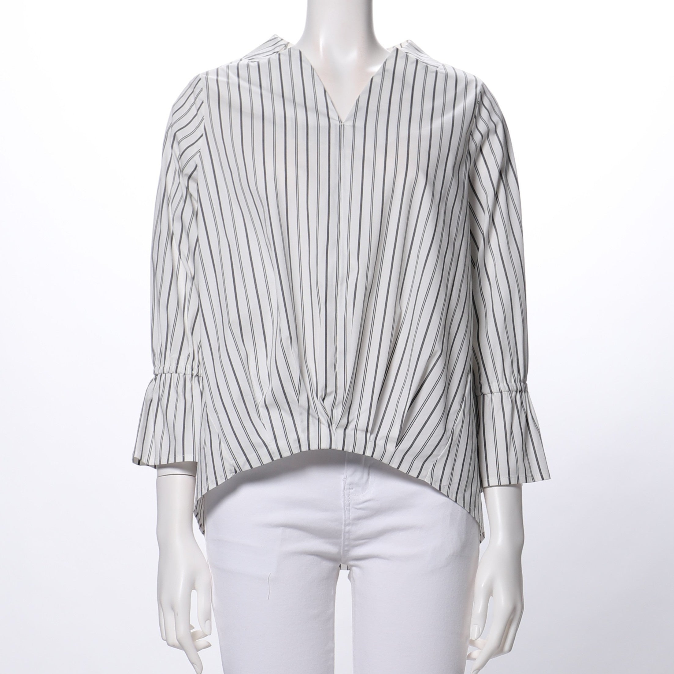 キャンディースリーブストライプ柄ブラウス