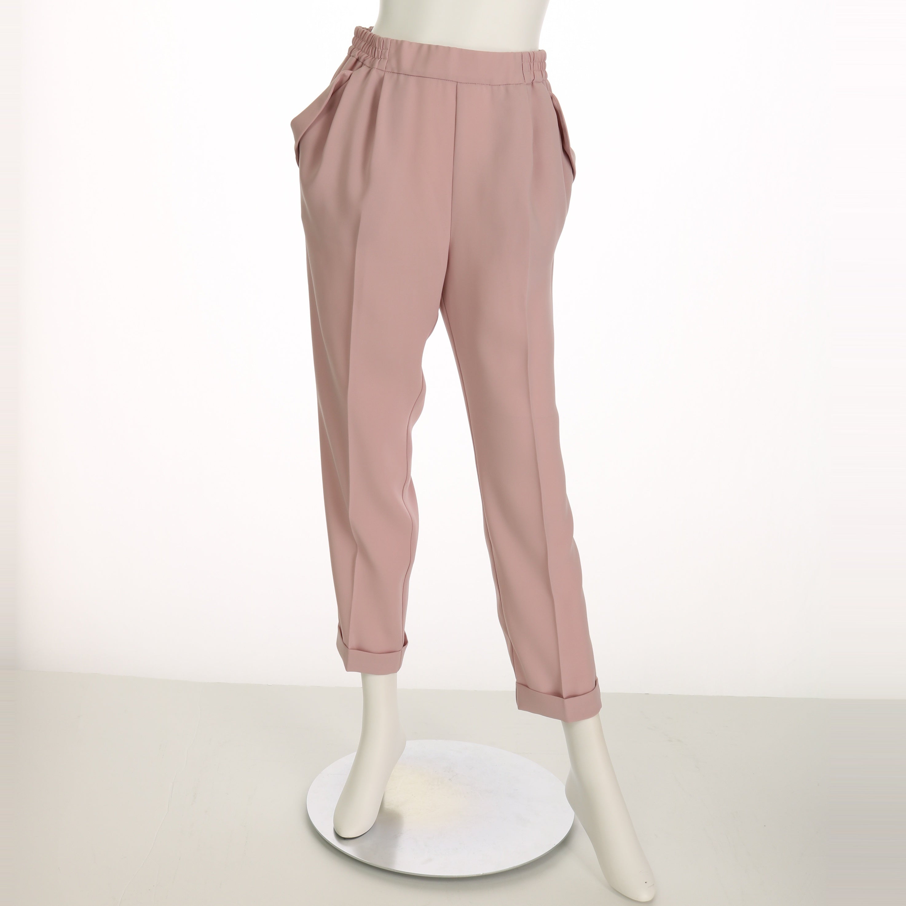 ポケットデザインテーパードパンツ