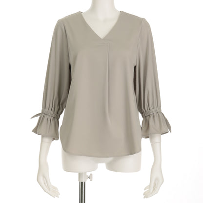 キャンディスリーブVネックブラウス