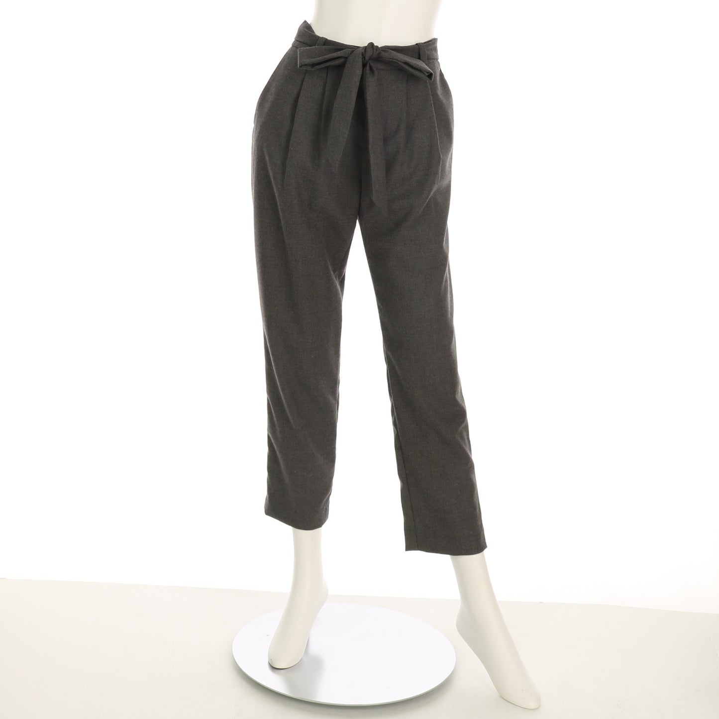 ウエストリボン付きテーパードパンツ