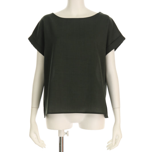 エステルモスリンシンプルシルエットブラウス