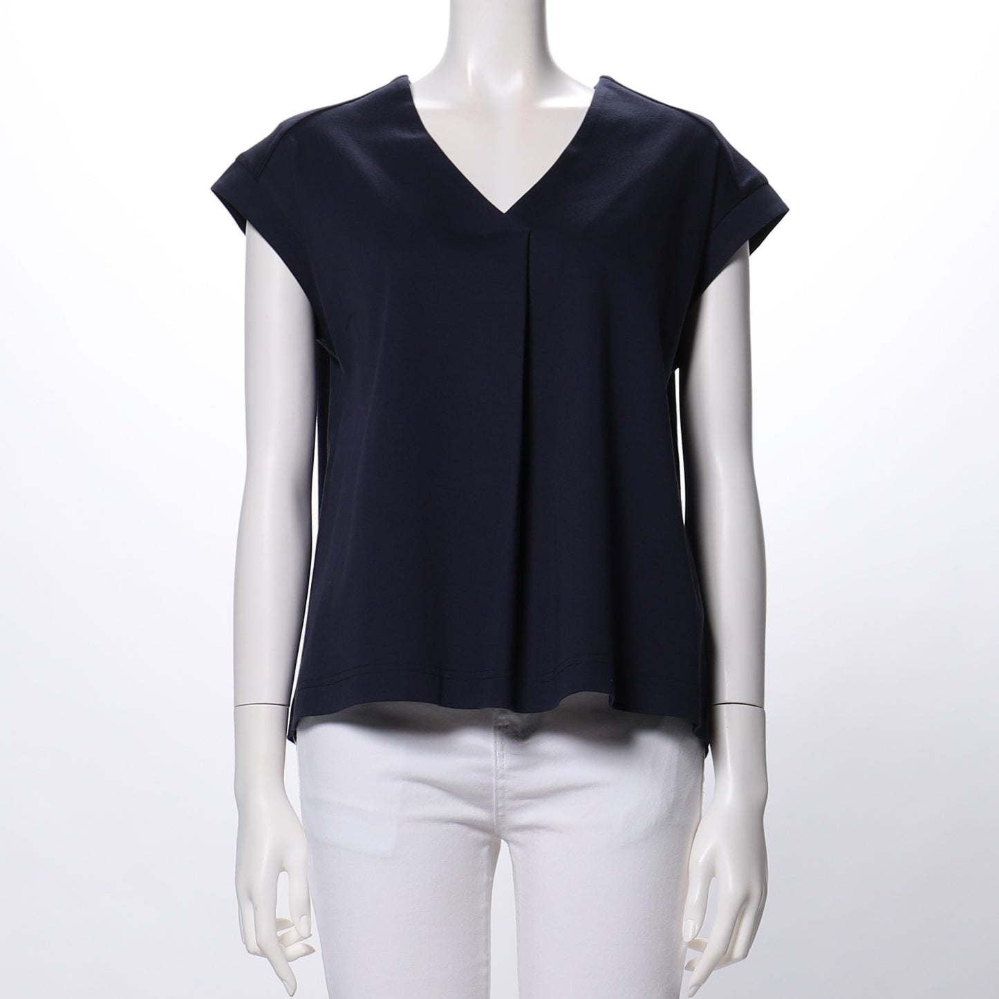 Vネックカットソー