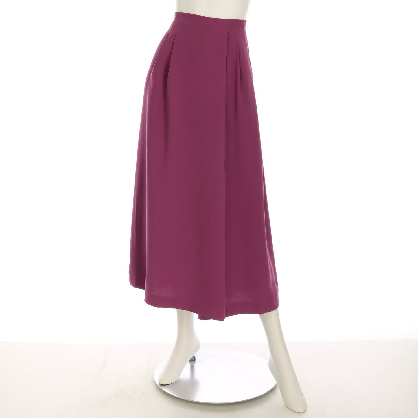 タック入りフレアパンツ