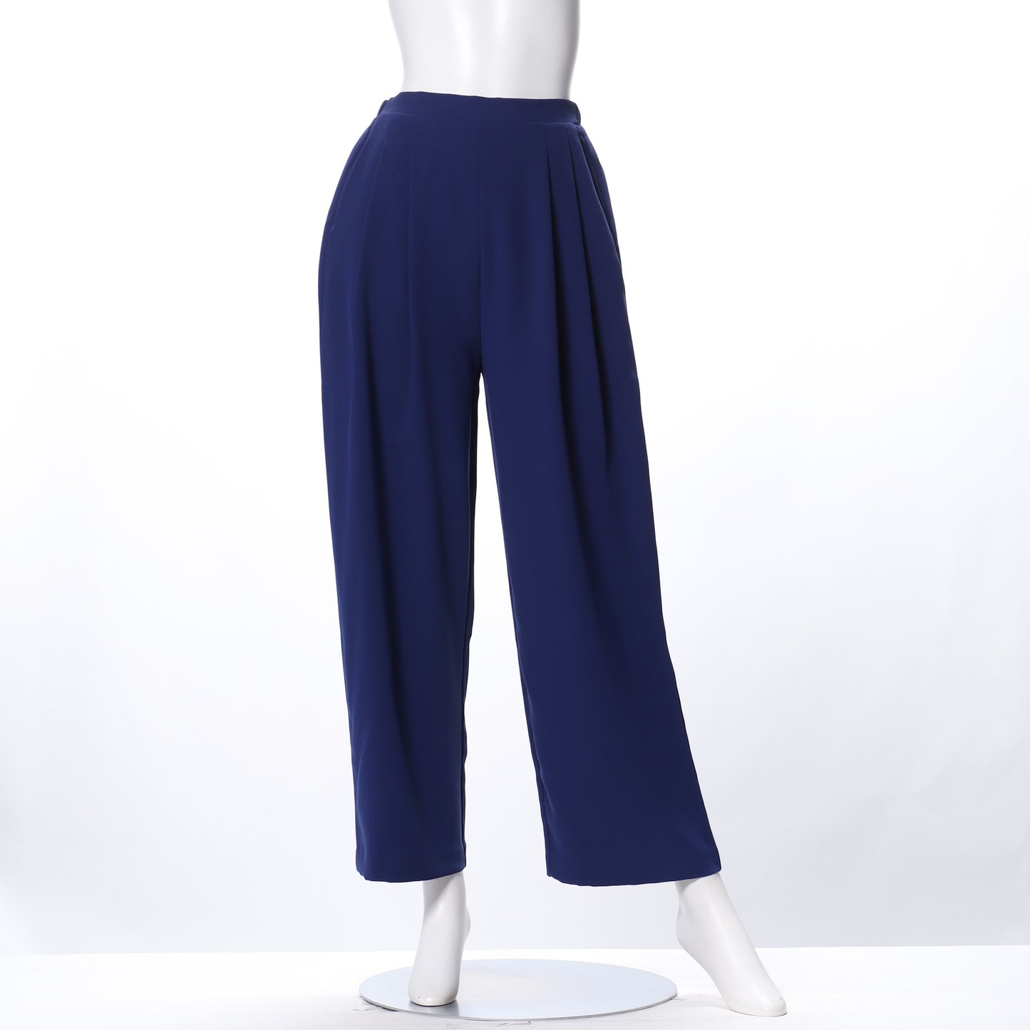 ストレートタックワイドパンツ