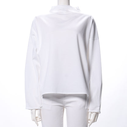 ハリ感のあるオフネックカットソー