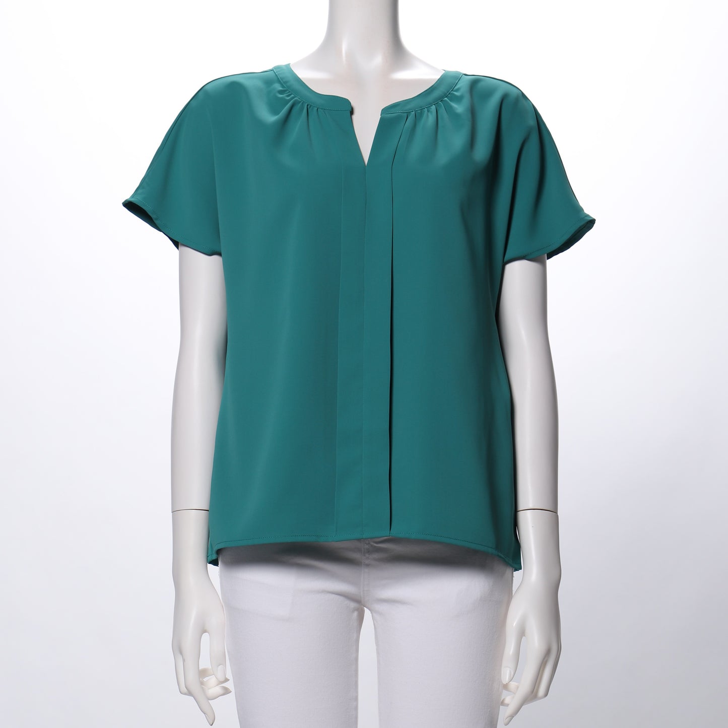 キーネックタックブラウス