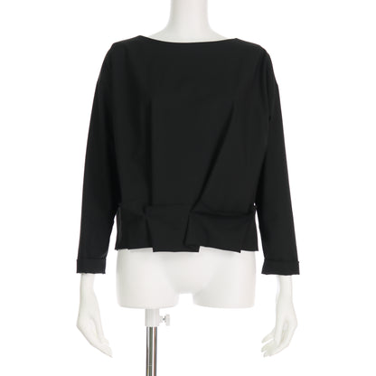 デザイン性裾ブラウス