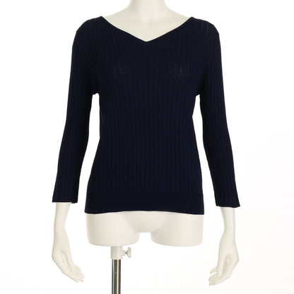 Vネックリブニット