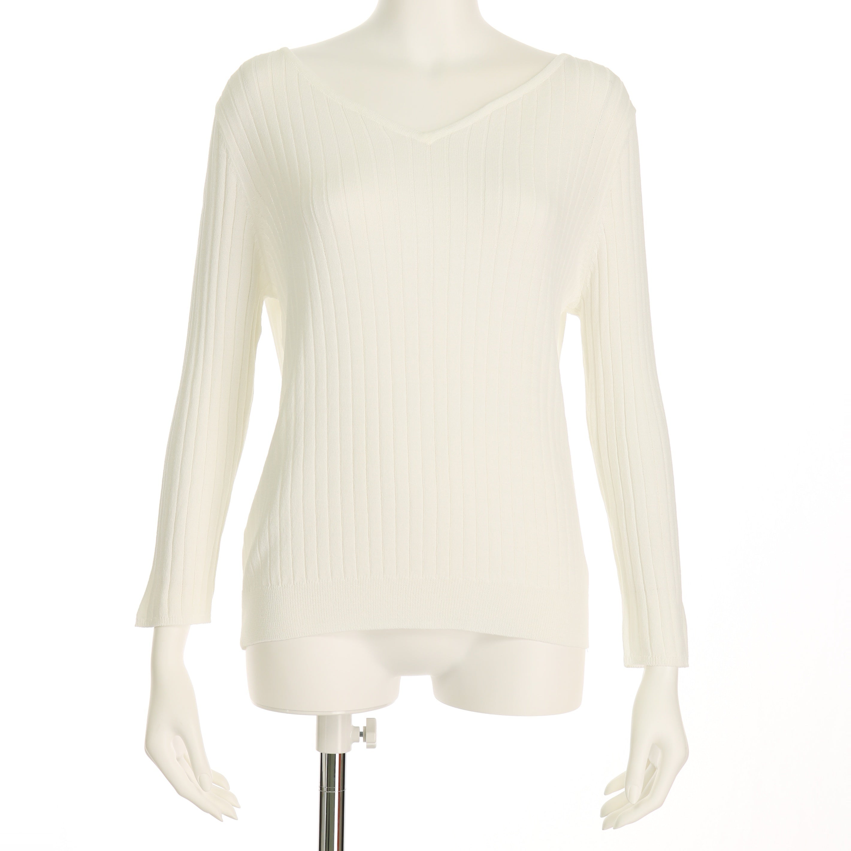 Vネックリブニット