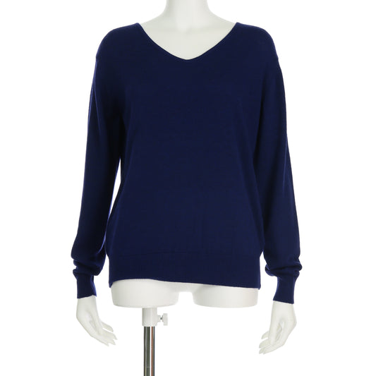 ベーシックVネックニット