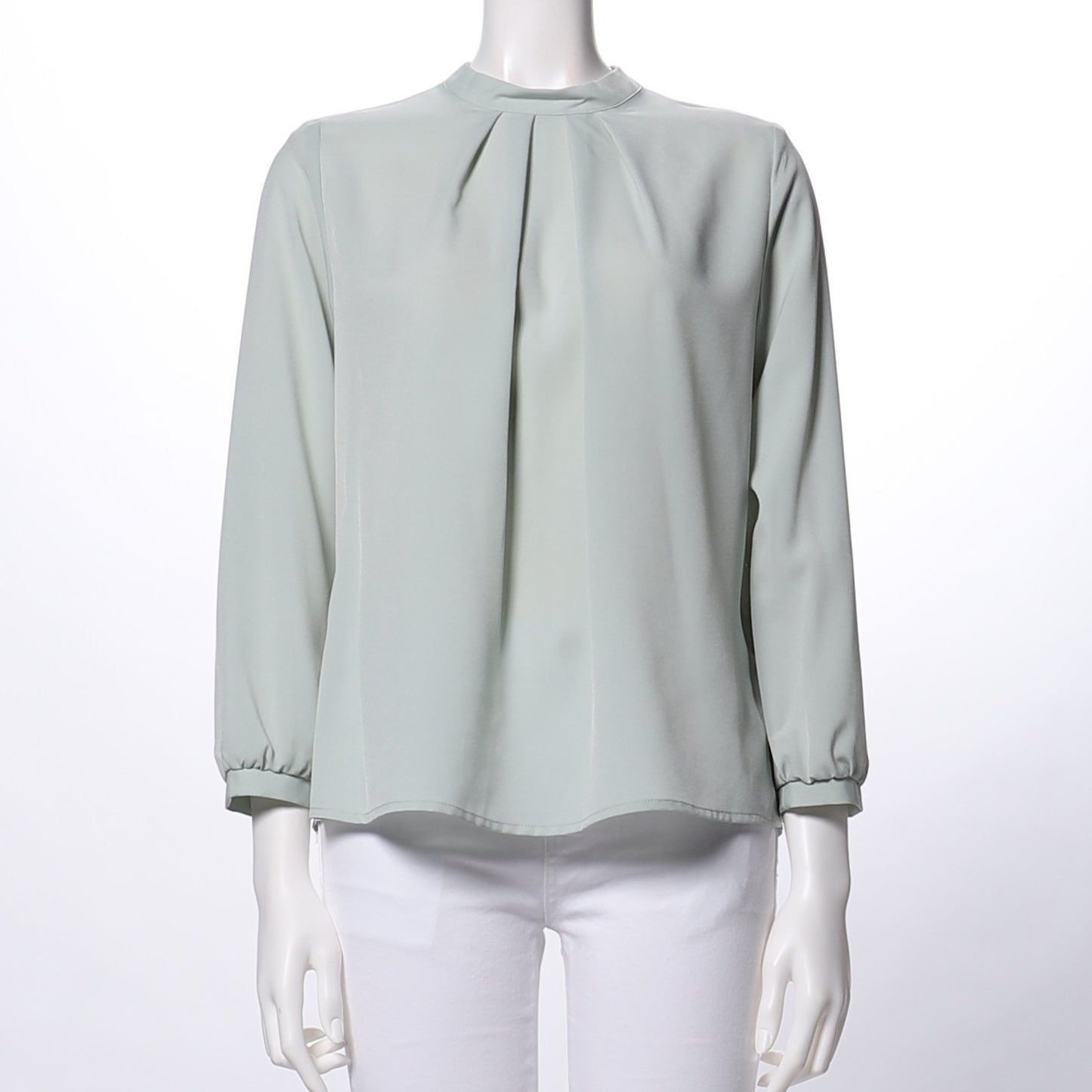 タックブラウス