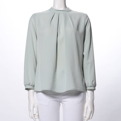 タックブラウス