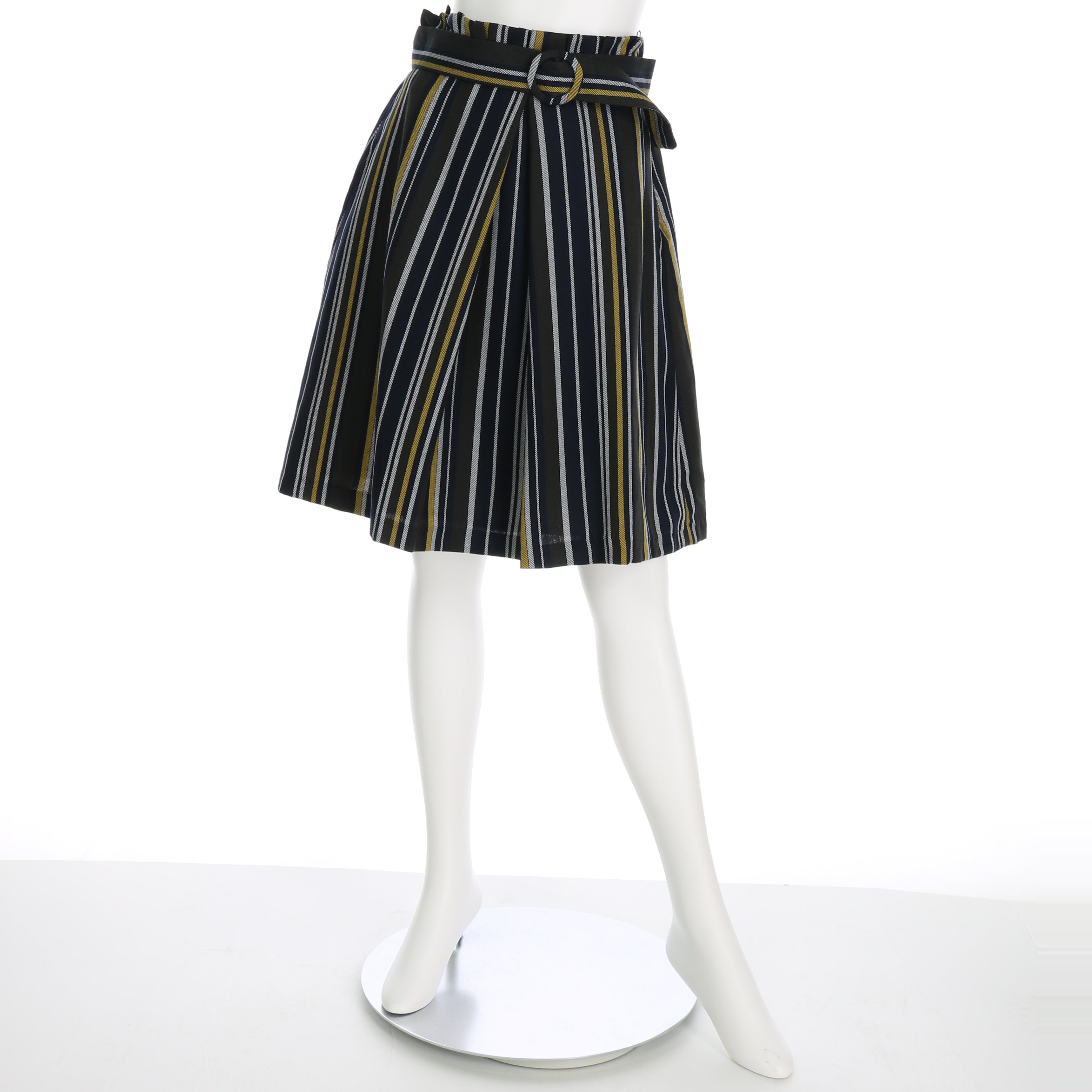 ストライプ柄ベルトアクセントスカート