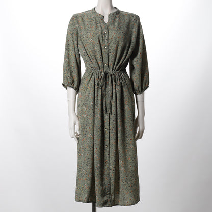 小花柄スタンドVネックワンピース