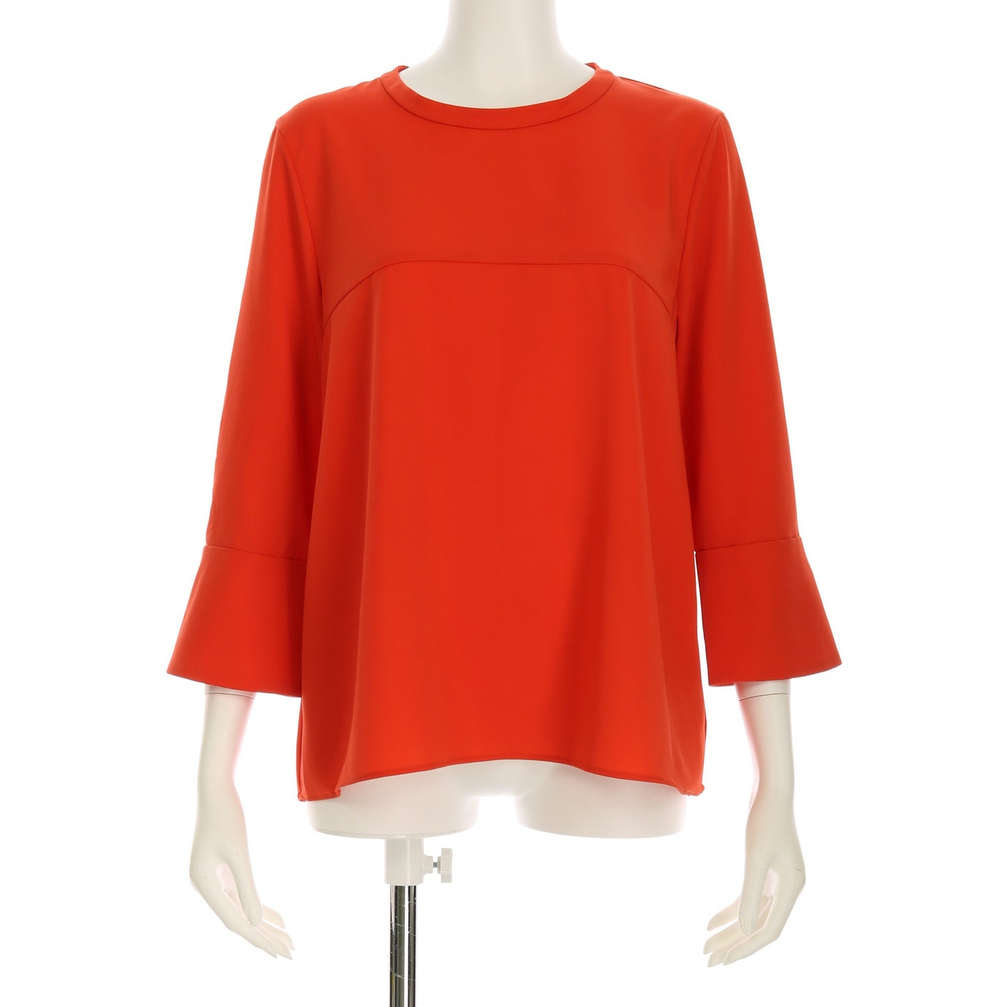 ゴールドボタンカフスブラウス