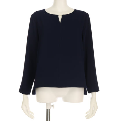 メタルパーツオープンフロントネックブラウス