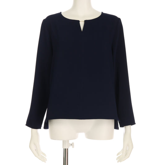 メタルパーツオープンフロントネックブラウス