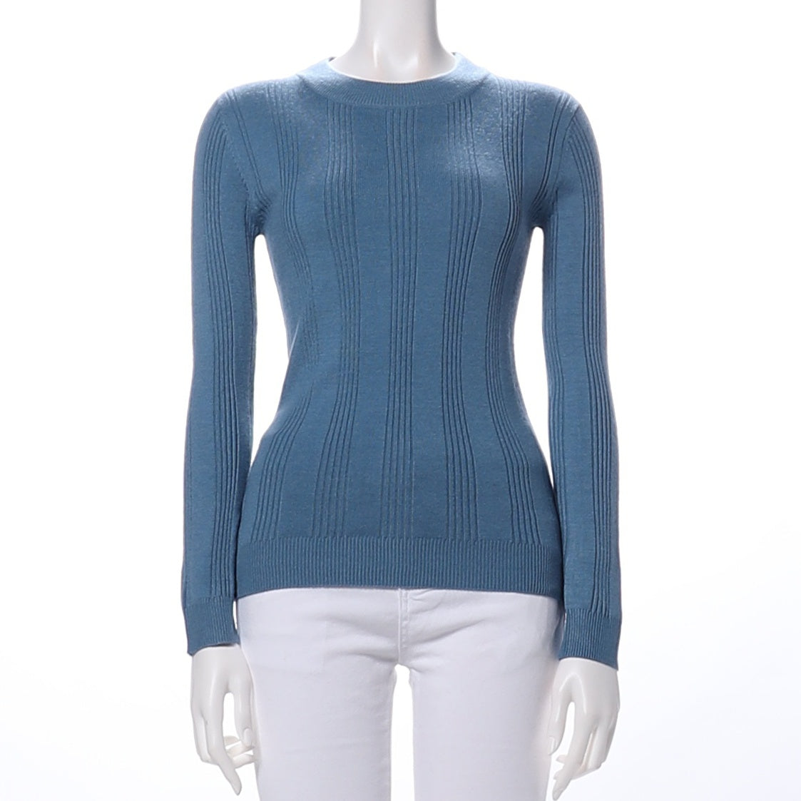 フィット感のあるリブニット