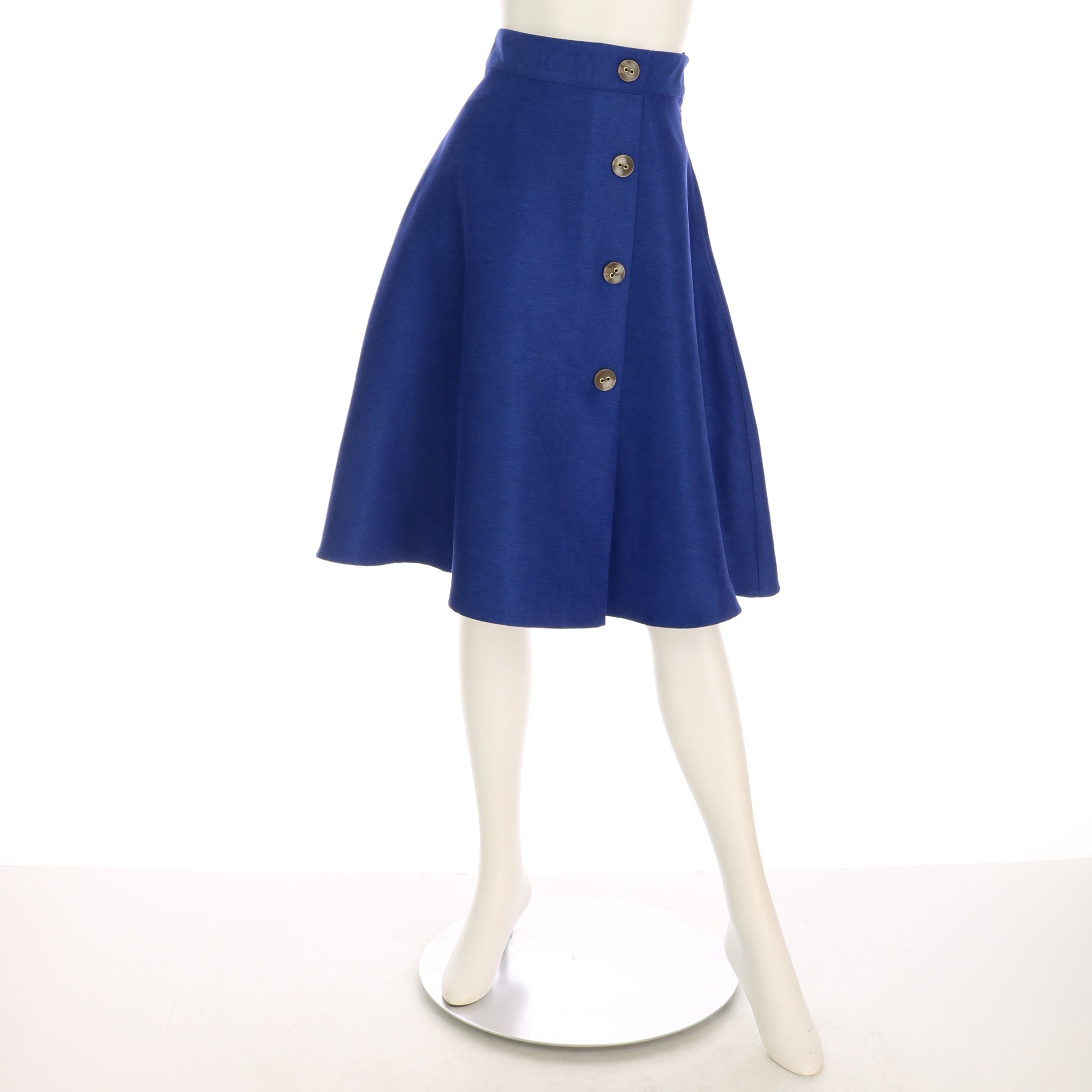 サイドボタンフレアスカート