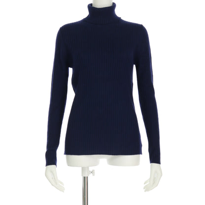 タートルネックリブニット