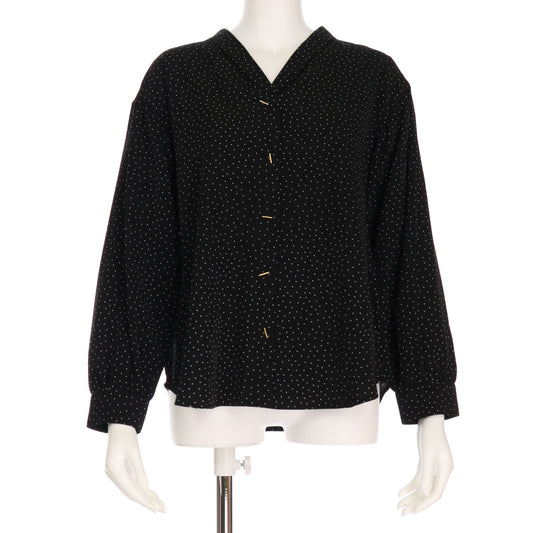 フロント飾りボタンデザインブラウス