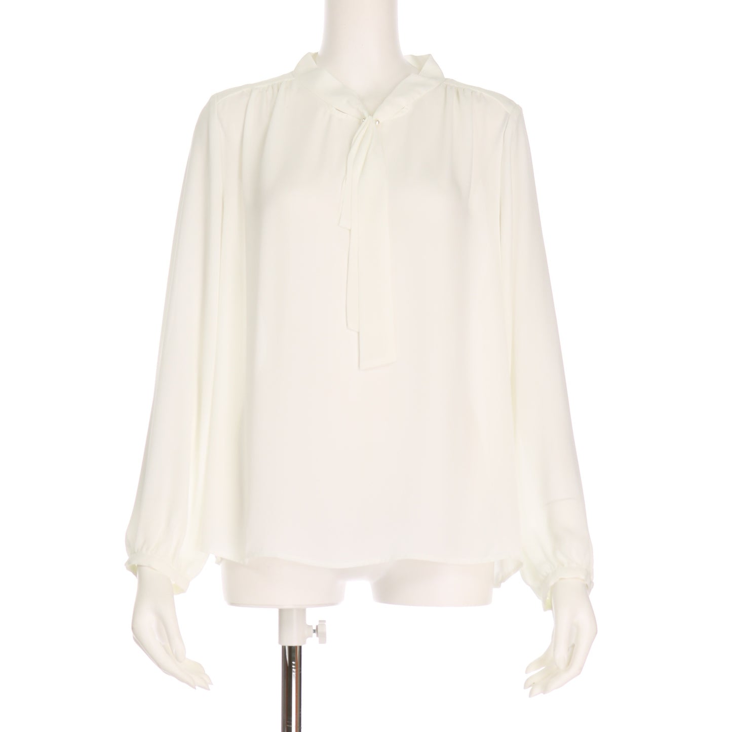 ボウタイ風デザインブラウス