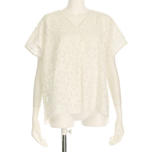 花柄レースVネックブラウス