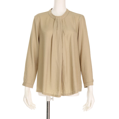 ボウタイ風ブラウス