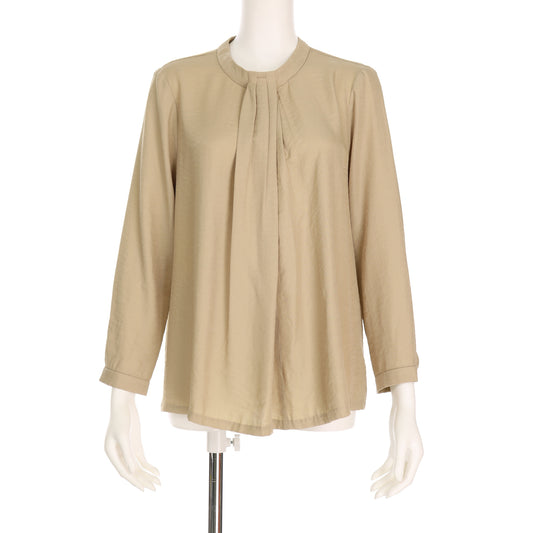 ボウタイ風ブラウス