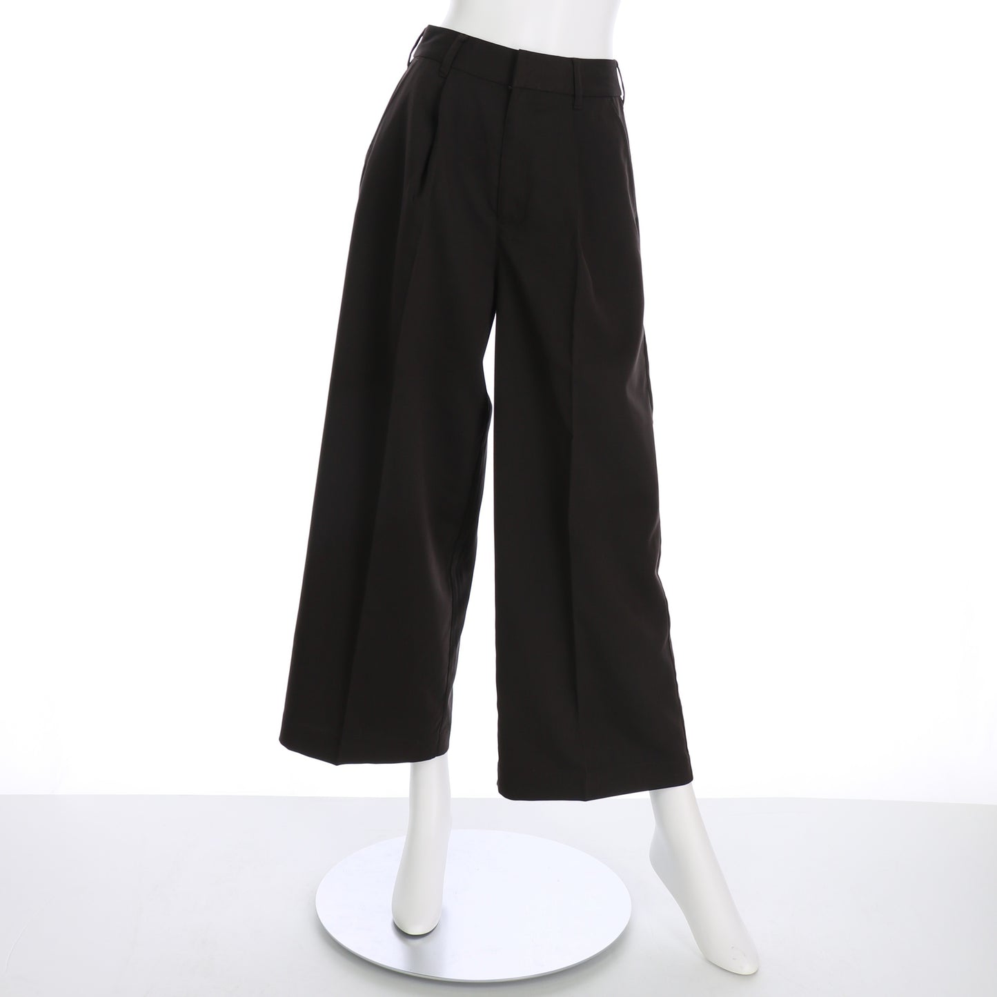 ベルトループ付きワイドシルエットパンツ