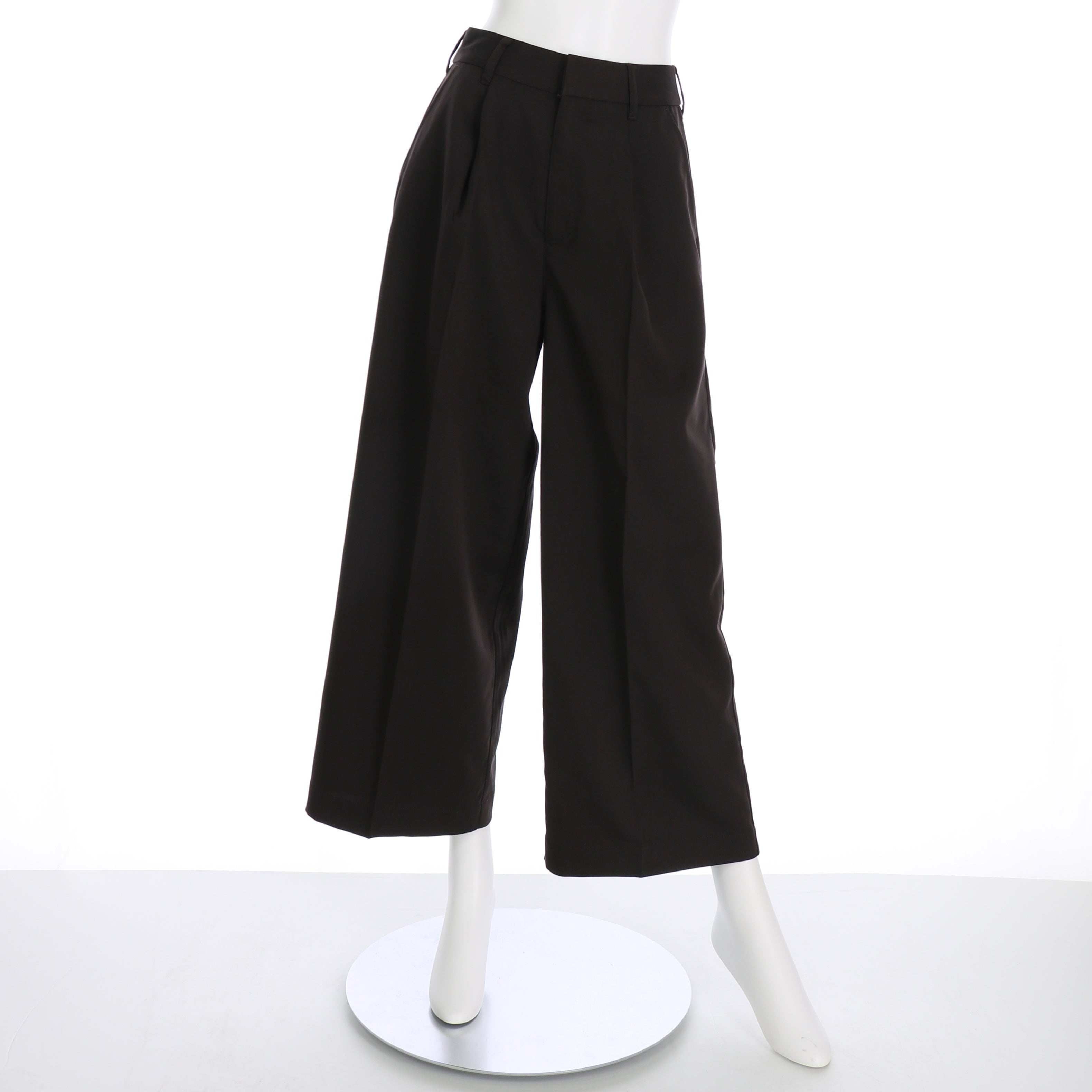 ベルトループ付きワイドシルエットパンツ