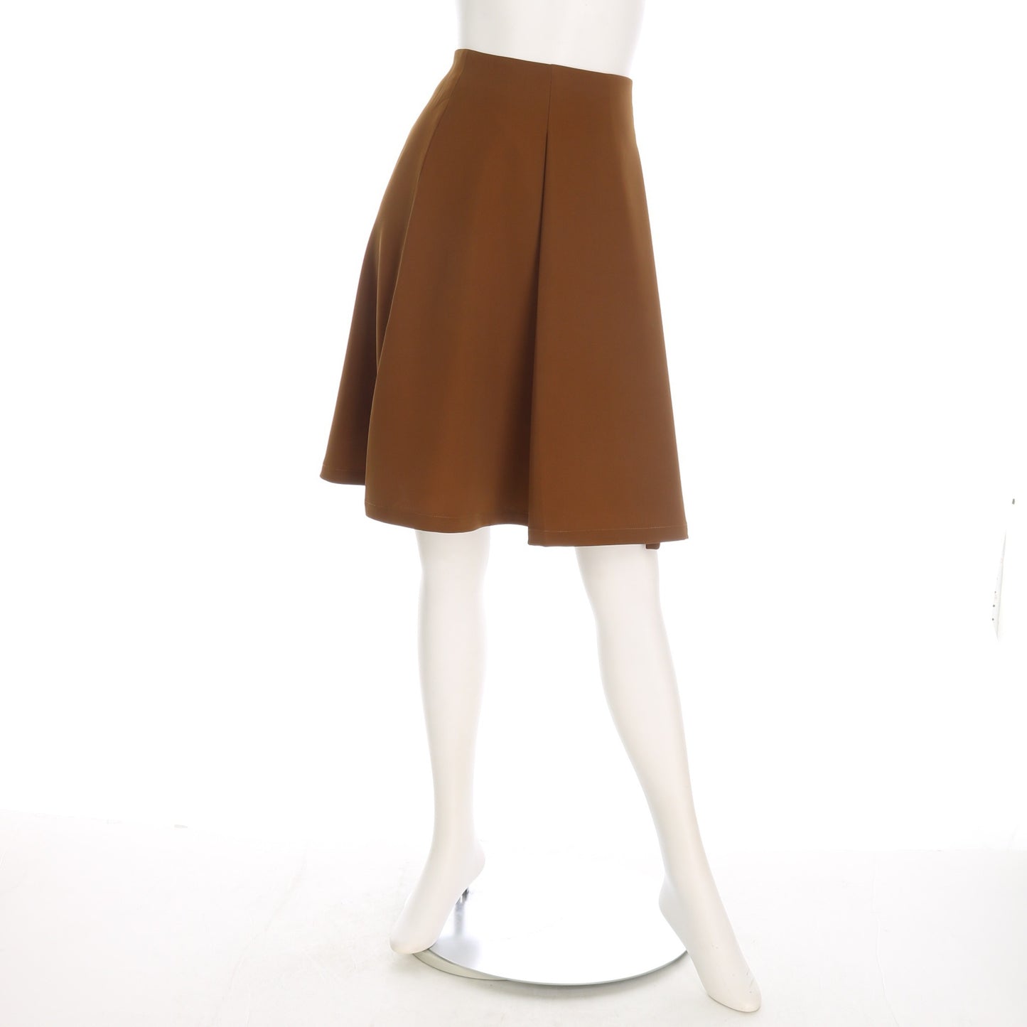 フロントタックフレアスカート