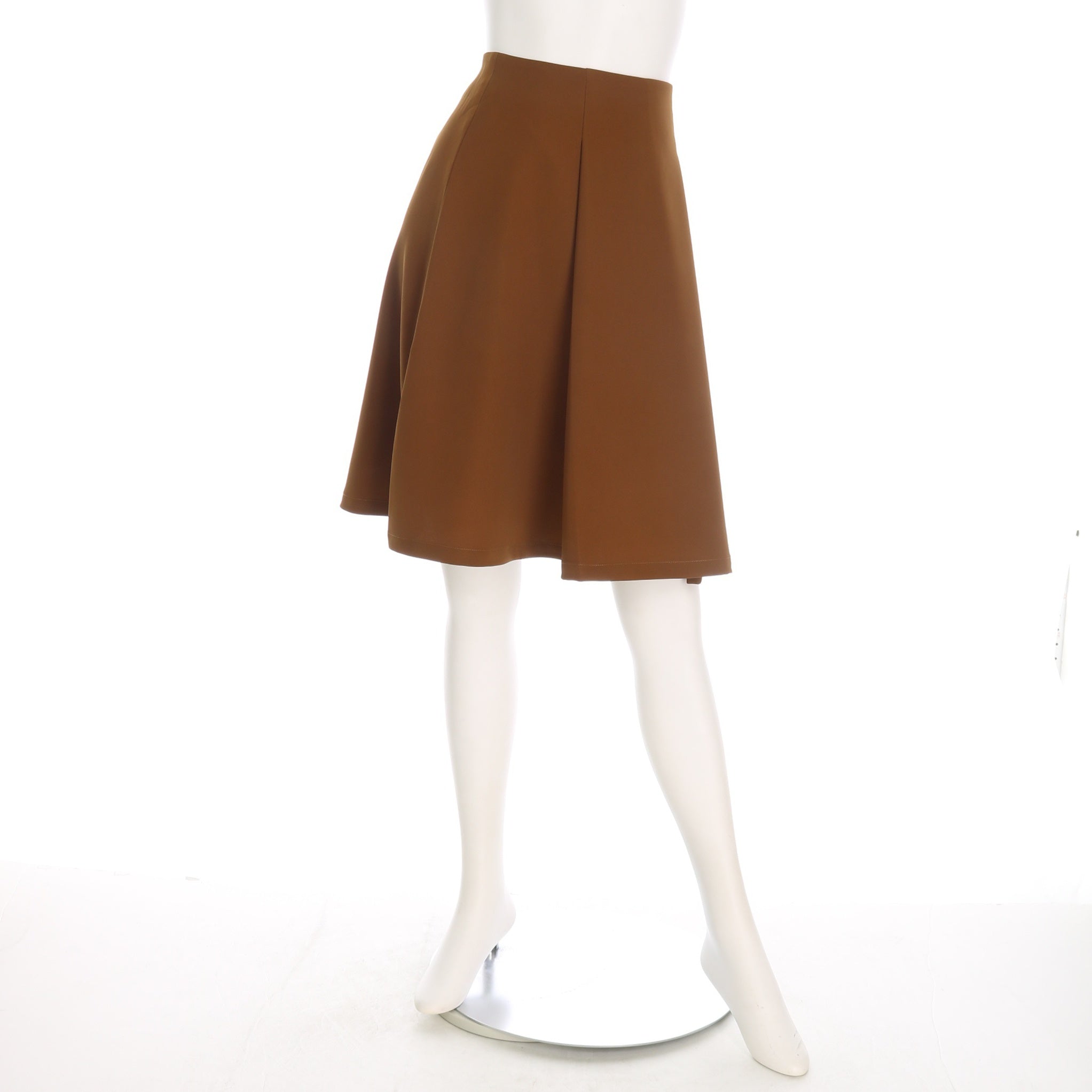 フロントタックフレアスカート