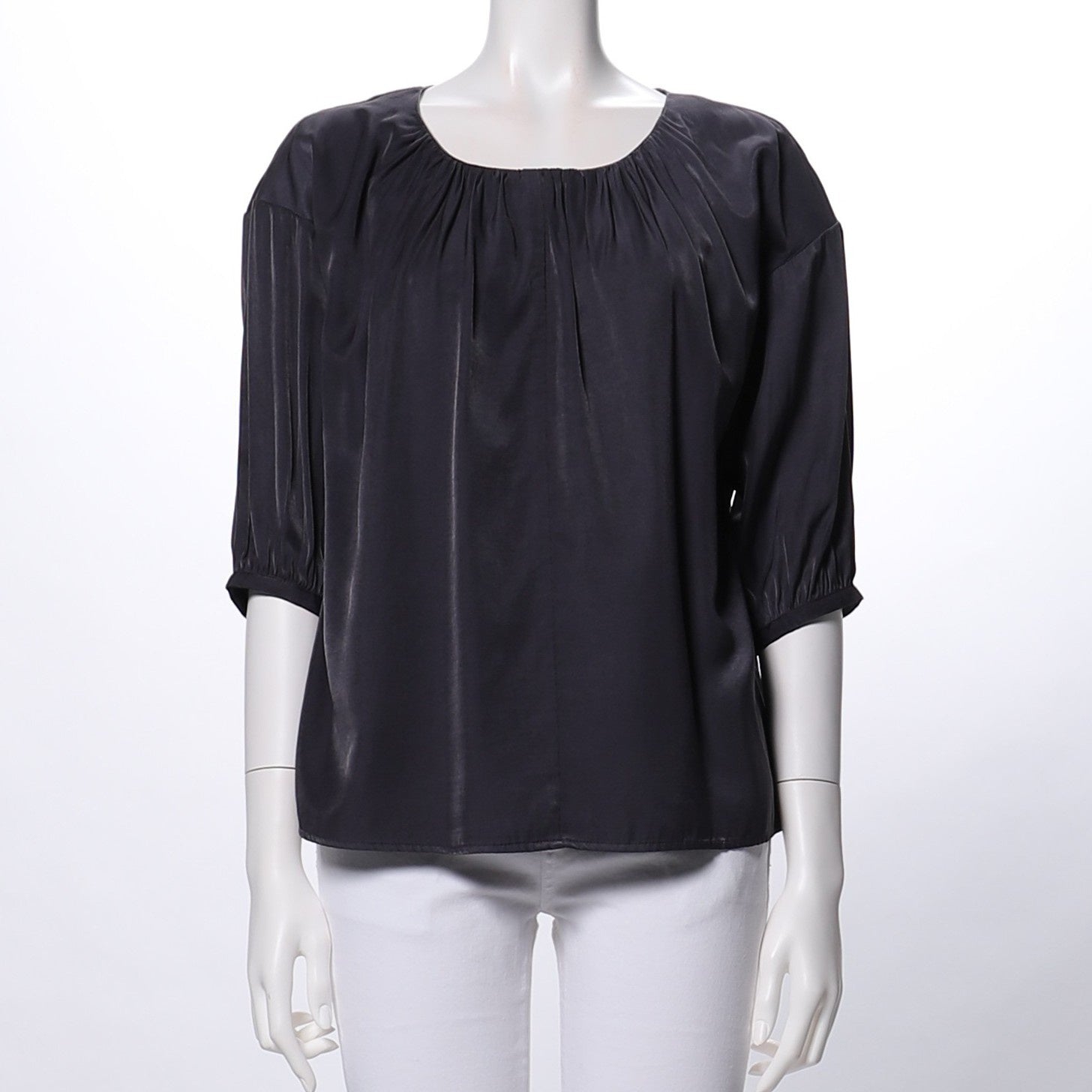 ギャザードネックブラウス