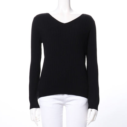 Vネックリブニット