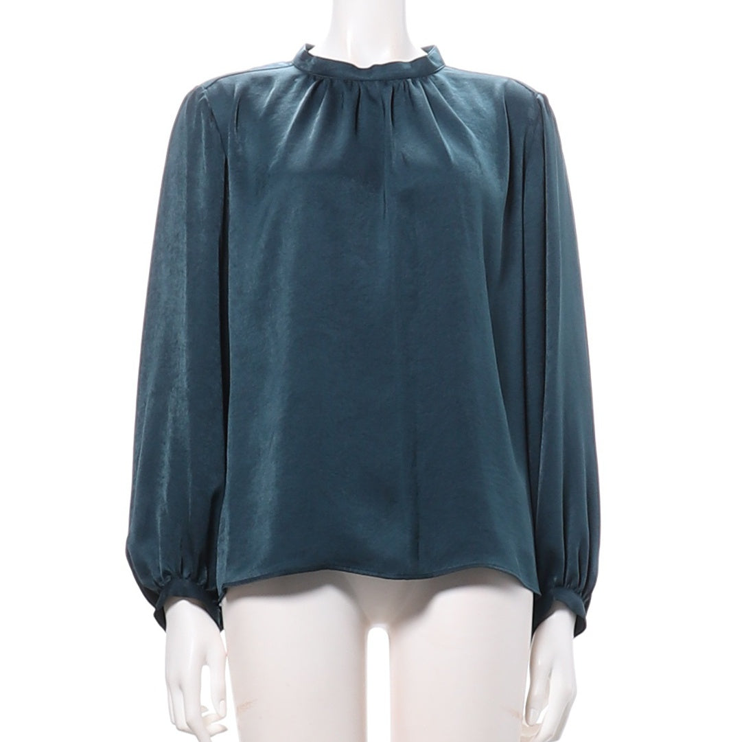 ギャザー付きスタンドカラーブラウス