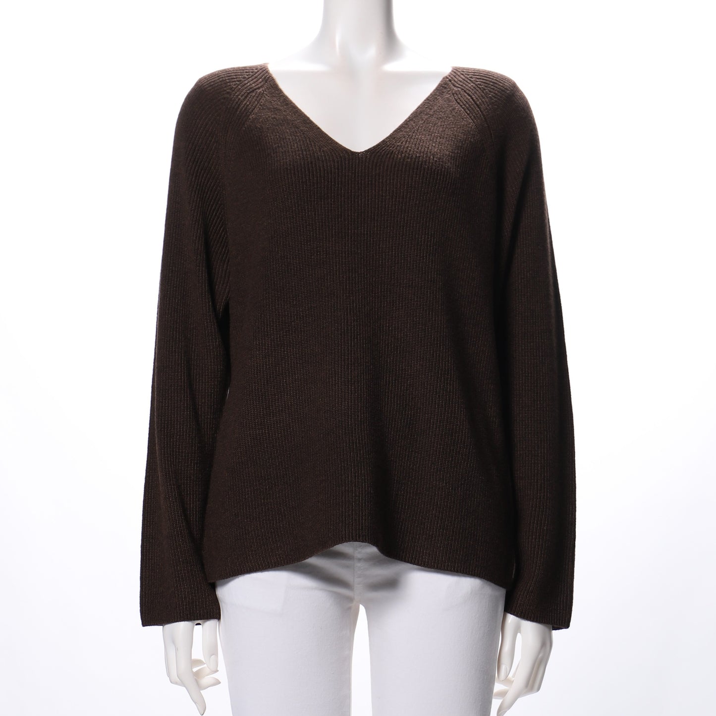 Vネックリブニット