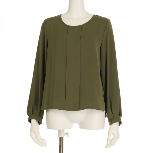 シンプルシルエットブラウス