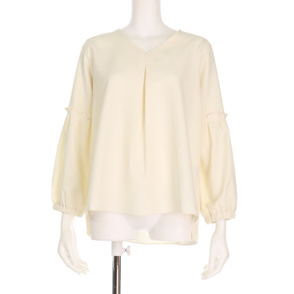 ボリュームスリーブVネックブラウス