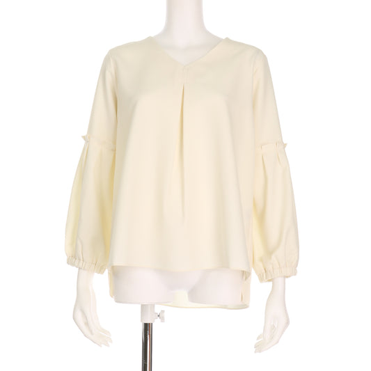 ボリュームスリーブVネックブラウス