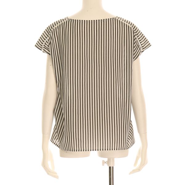 肩のはしごレースブラウス