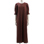 すとんとしたシルエットのパフスリーブワンピース