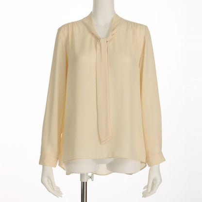 ボウタイブラウス