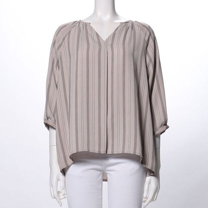 ストライプ柄スキッパーネックブラウス