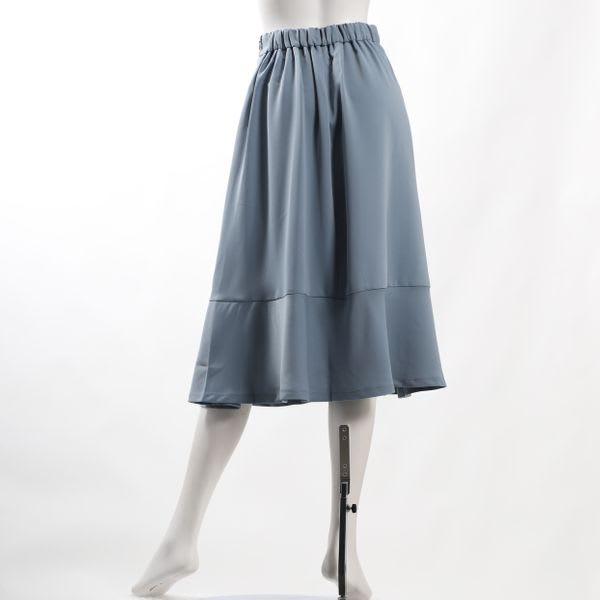 切り替えデザインフレアスカート