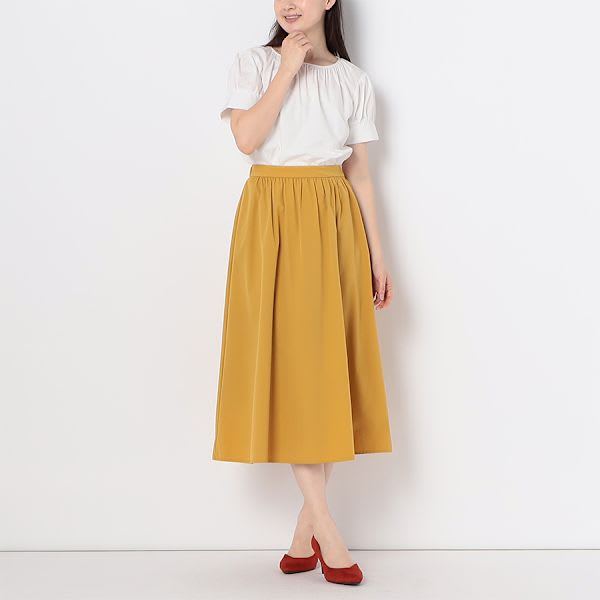 ネックラインギャザーデザインブラウス