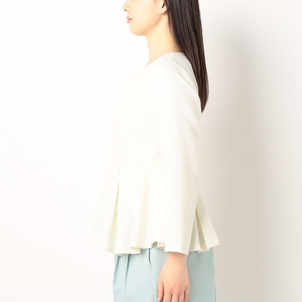 ペプラムブラウス