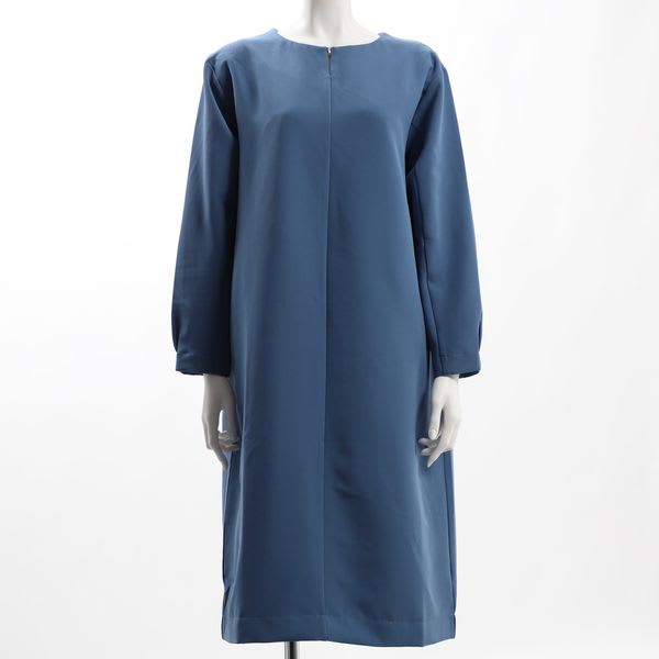 ネックラインデザインワンピース