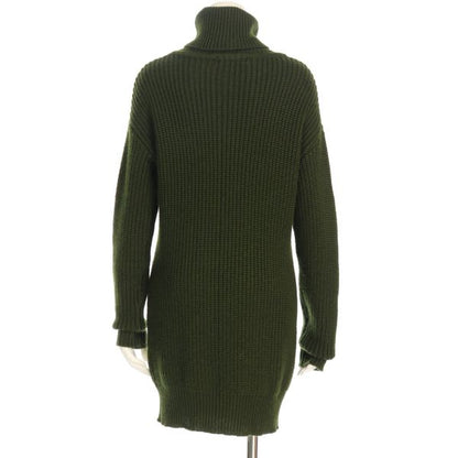 長め丈タートルネックニット