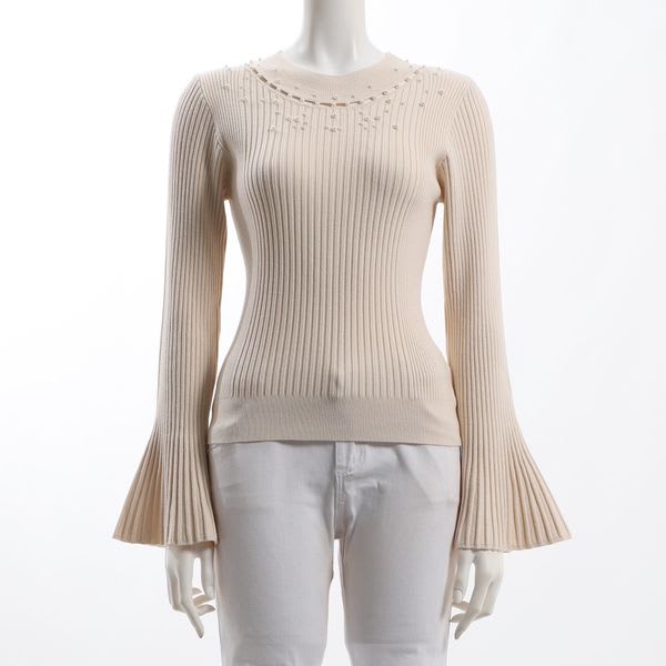 パールネックラインフレアスリーブニット